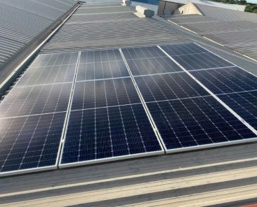 Instalación placas solares Levalim Servicios