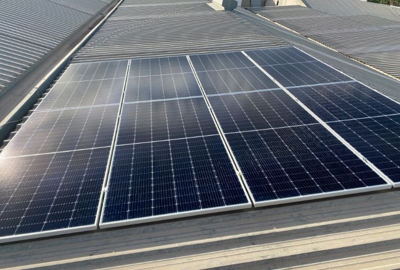 Instalación placas solares Levalim Servicios